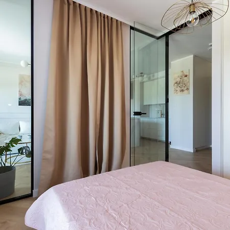 Motlava Bliss - Gym, Sauna & Parking Apartment *